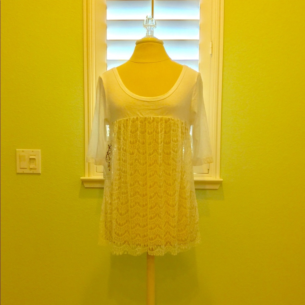 Pretty White Lace Body Scoop Neck Tee